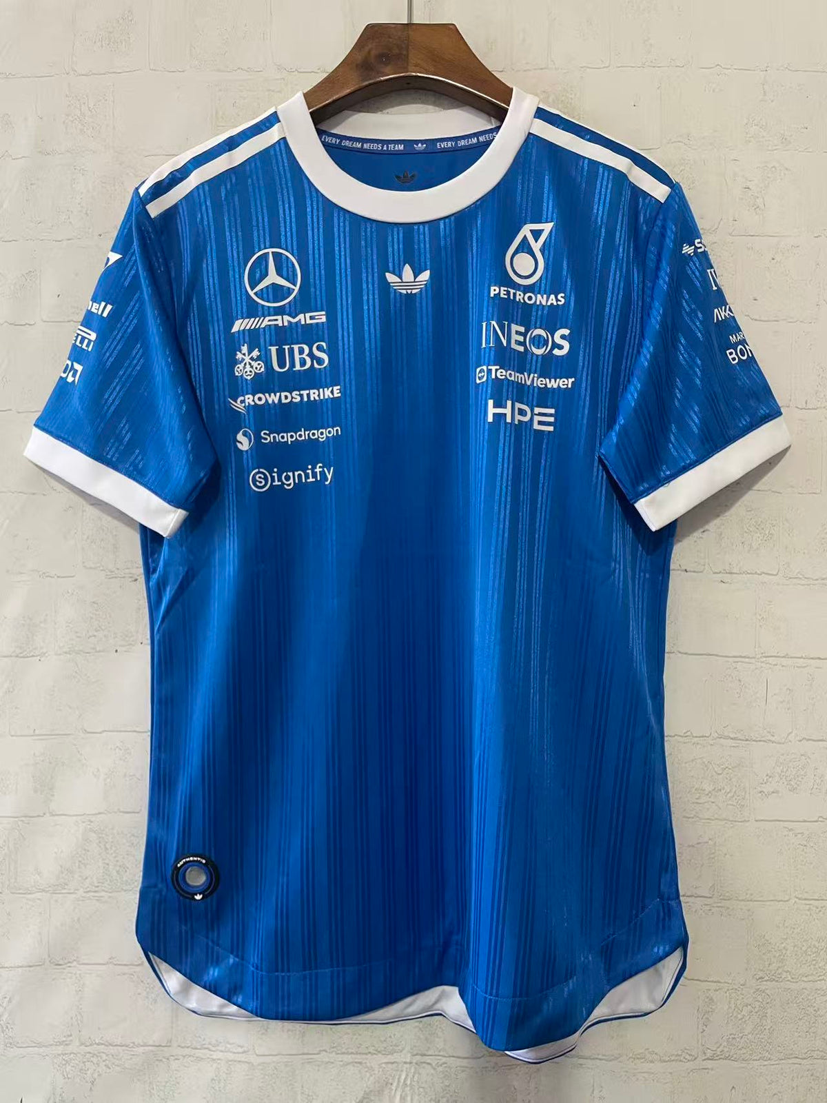 Team Driver T-Shirt Trikot 2026 Mercedes-AMG Petronas Formel 1 Team 1